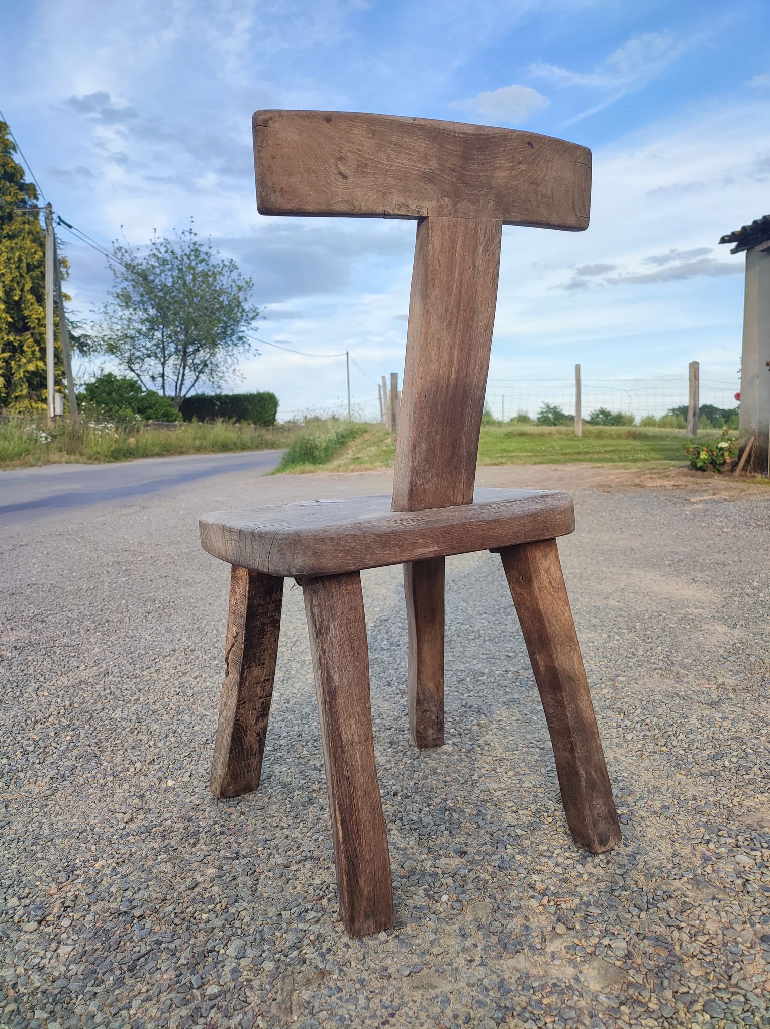 Brutalist chair "T"