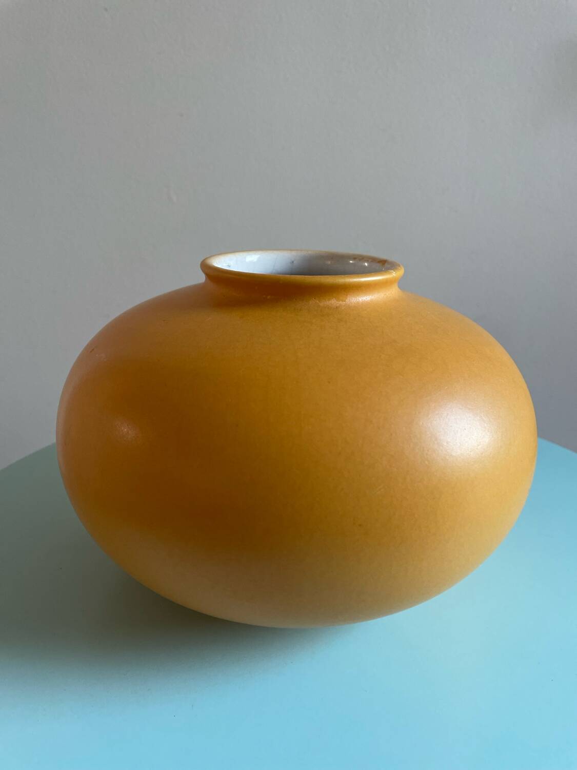 Round yellow vase stamped W. Germany 690-12 – Vintage