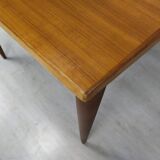 Scandinavian extendable table teak