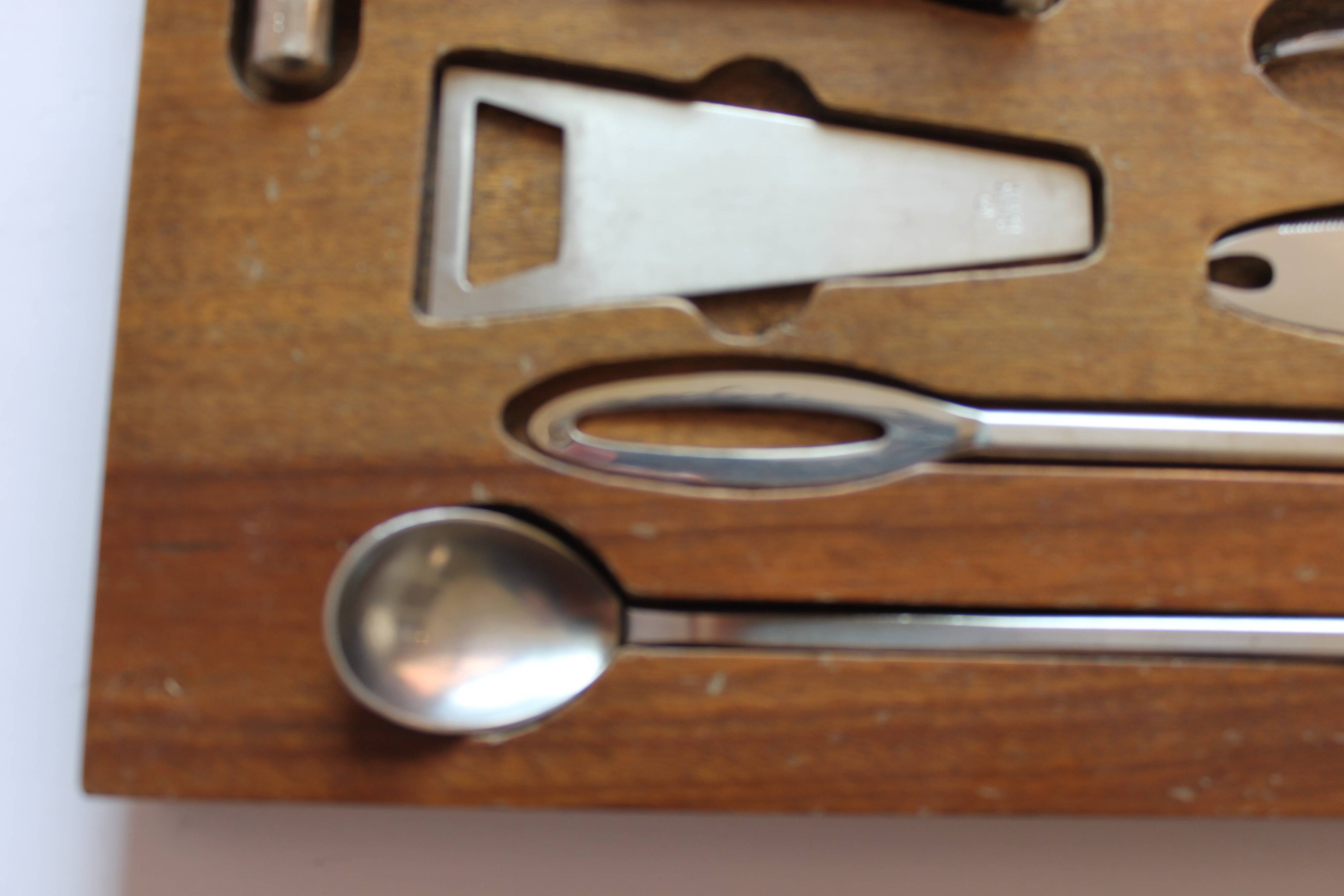 Teak wooden cocktail bar tool set, 1960s.