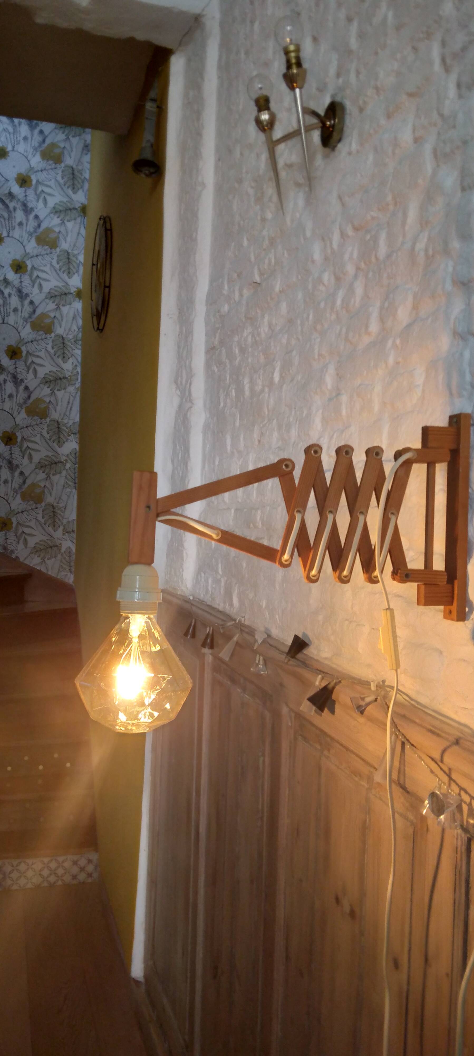 Accordion wall light.