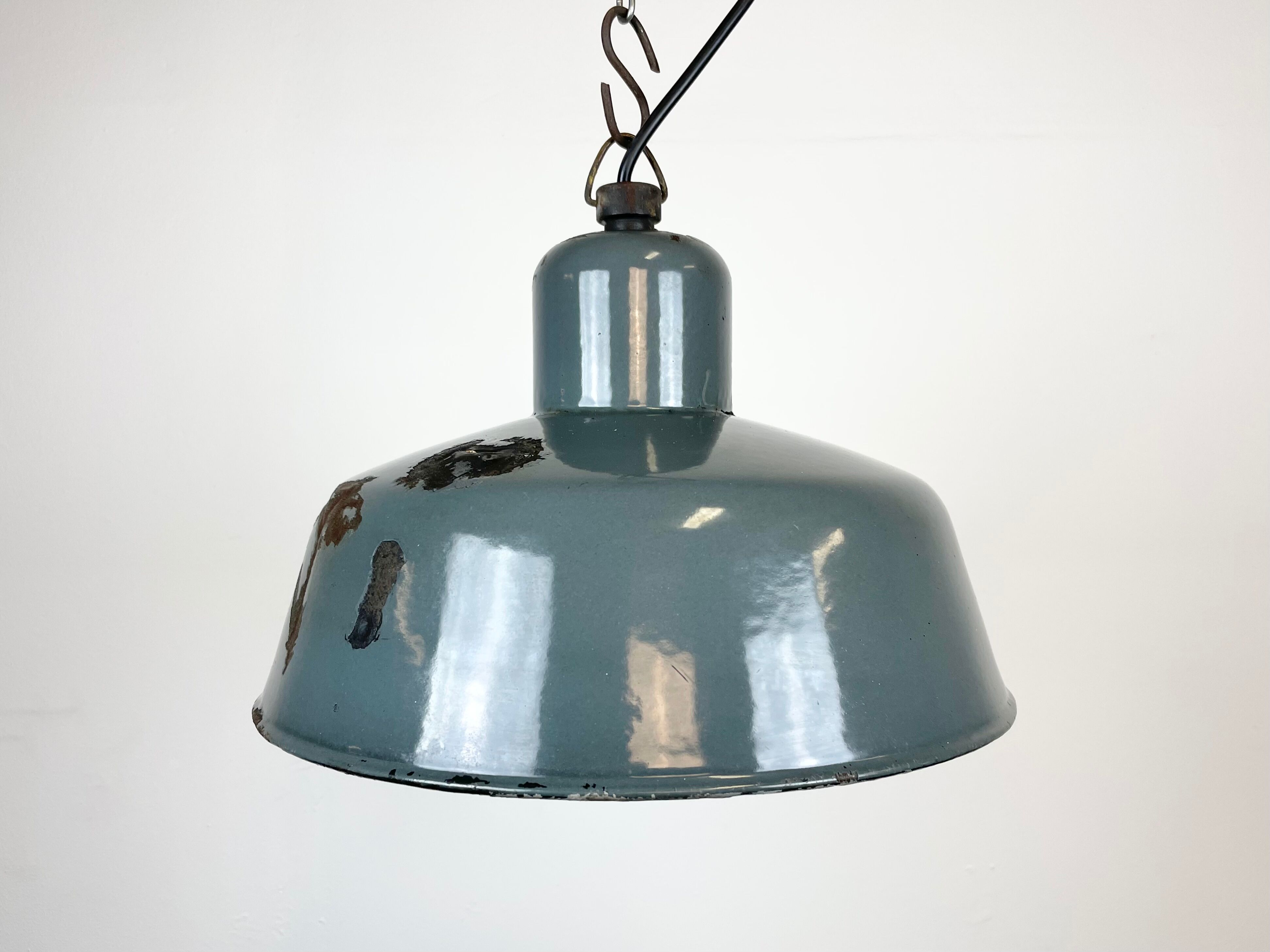 Industrial grey enamel pendant lamp from siemens, 1950s