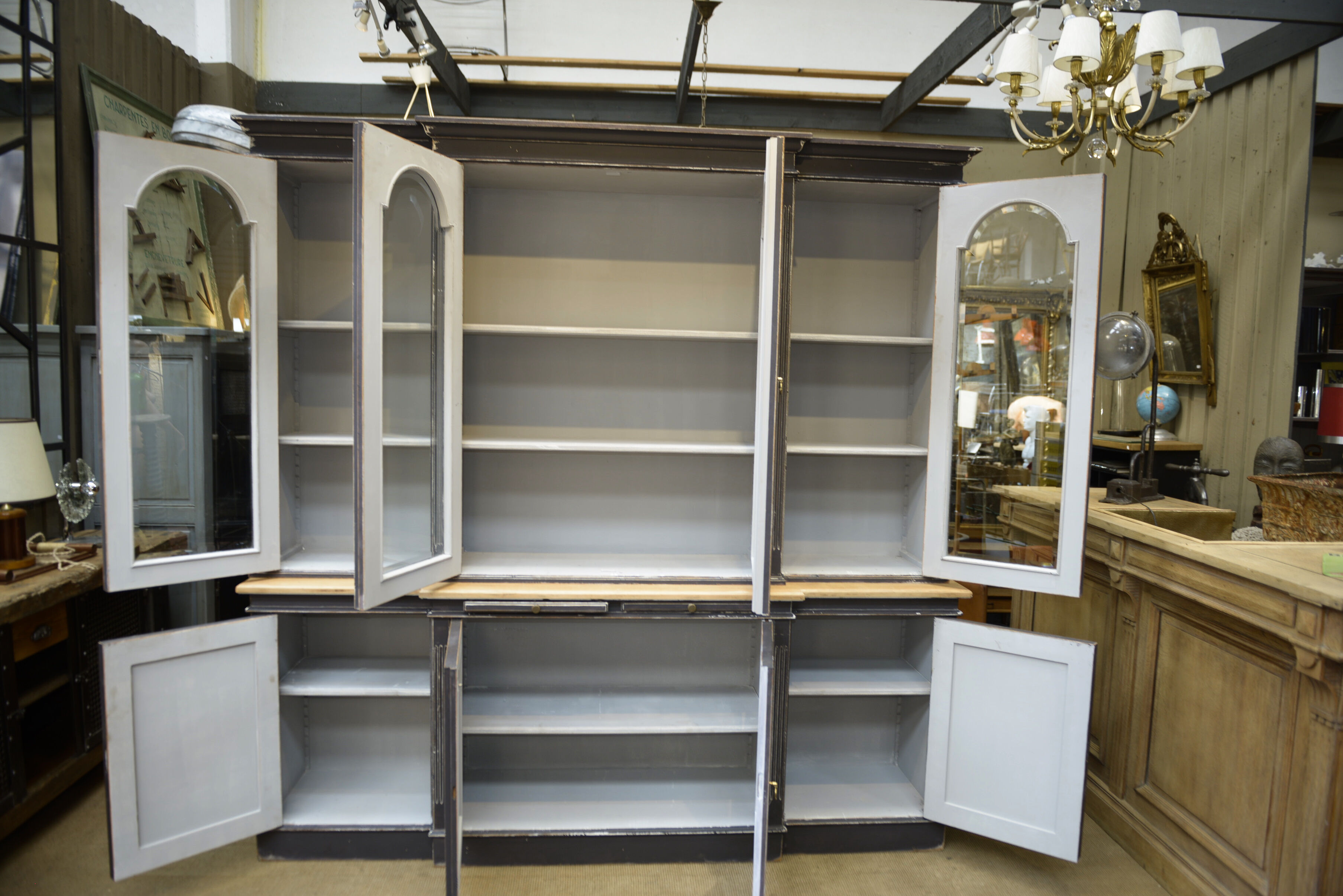 Showcase library patinated black