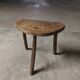 Tabouret en bois tripode de traite