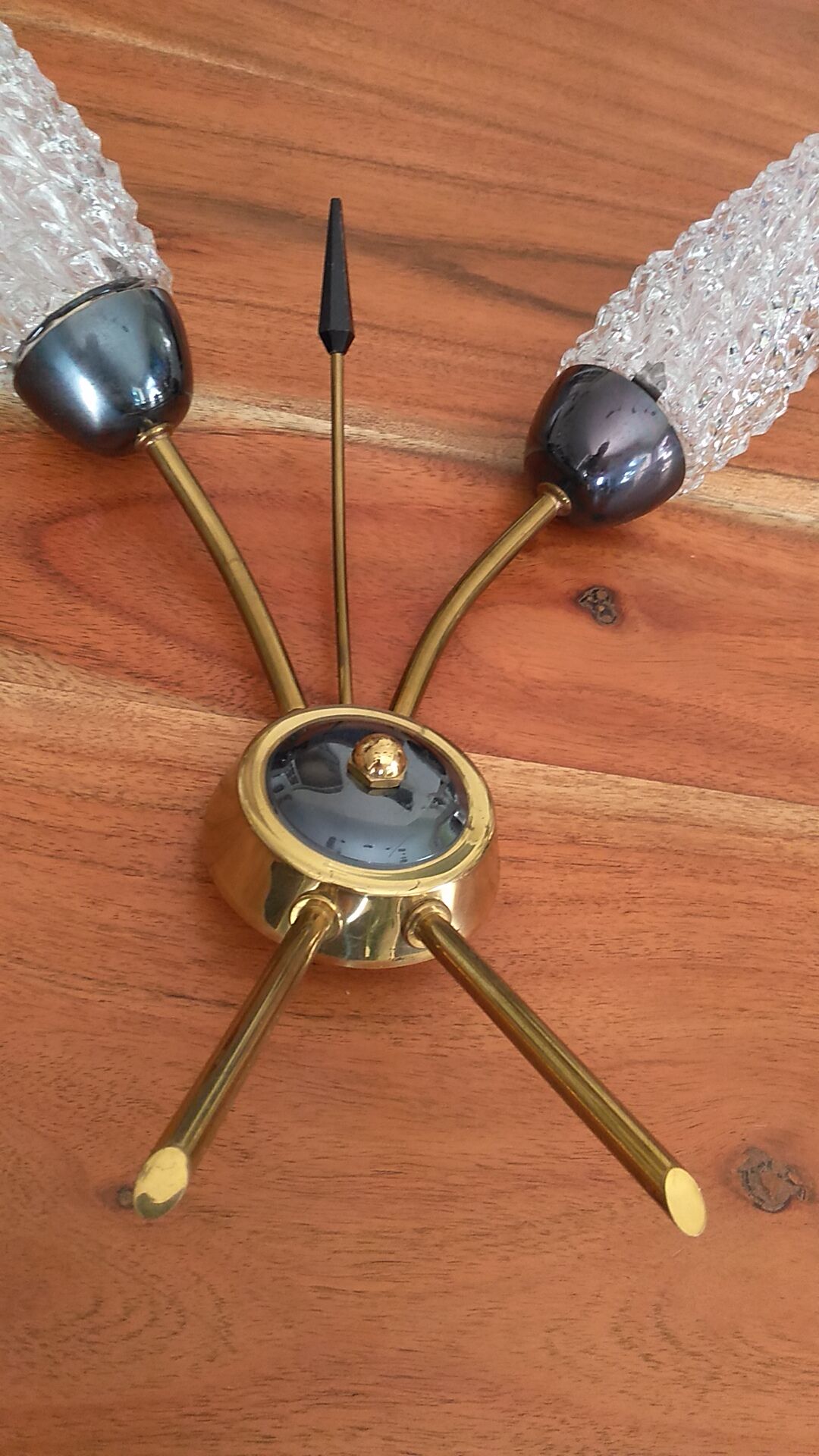 Apply early 1970's vintage