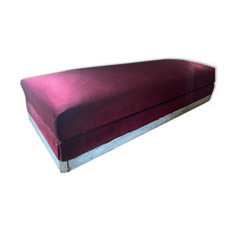 Bed storage bench