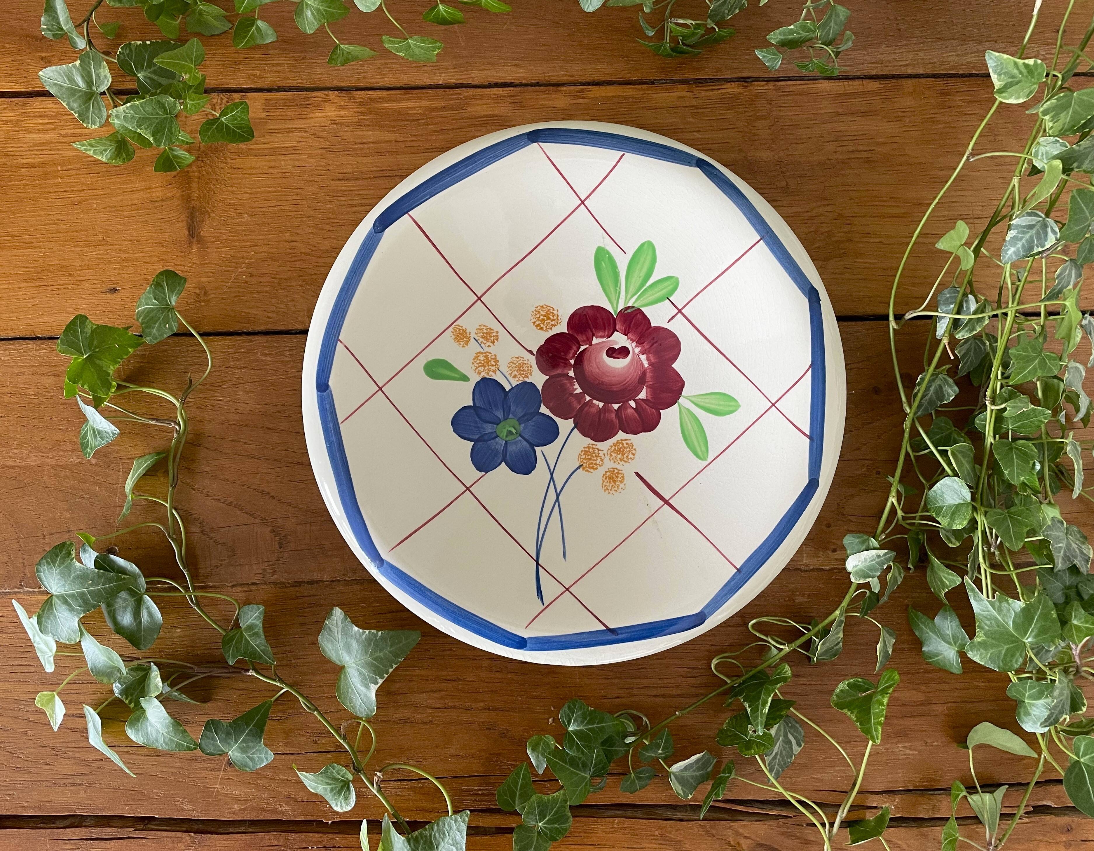 Antique salad bowl / fruit bowl on a pedestal in Gien earthenware