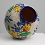 Vase Boch Keramis par Catteau, à décor floral polychrome, Belgique, années 1930