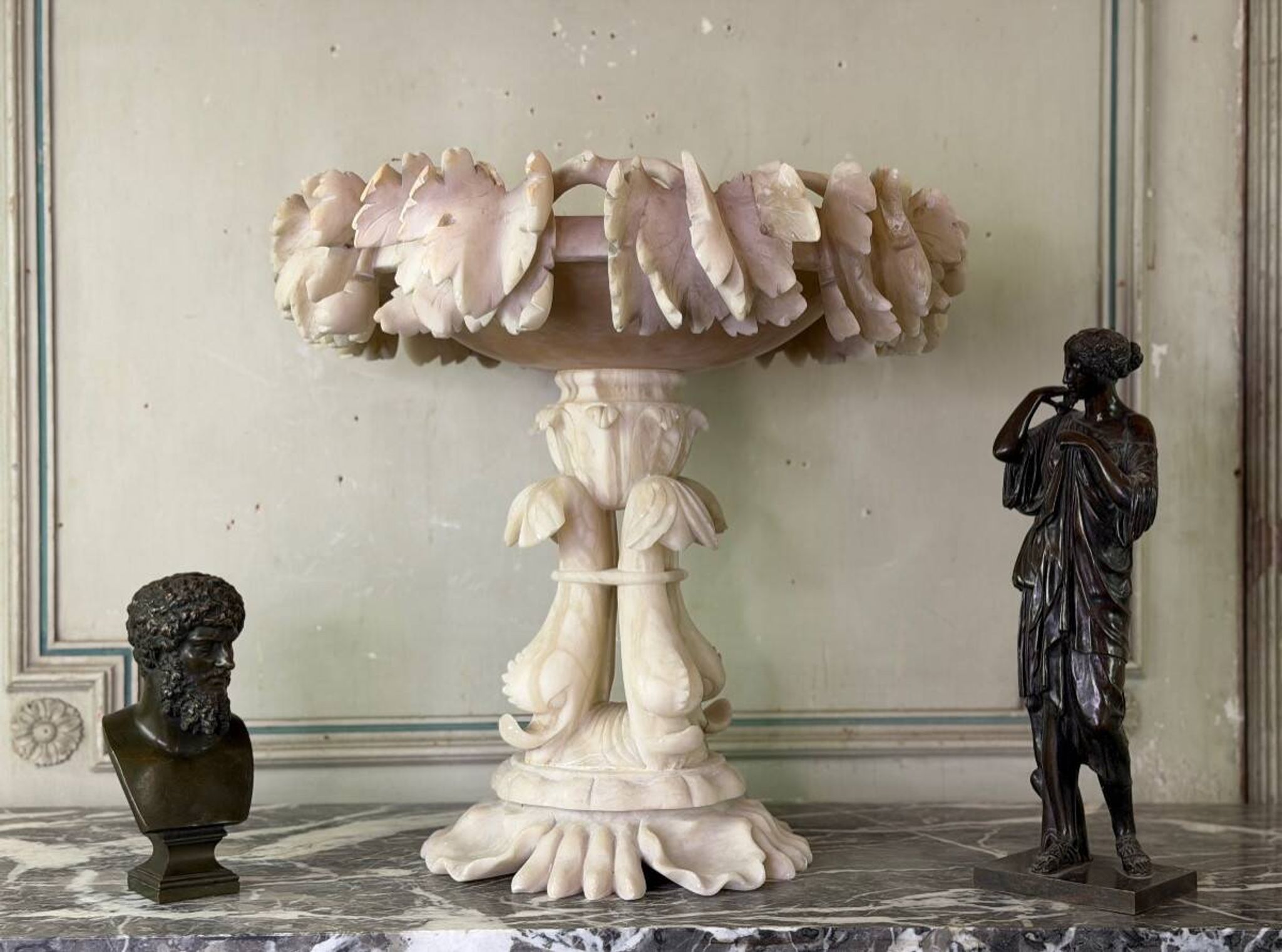Grande coupe en albâtre Italie vers 1900