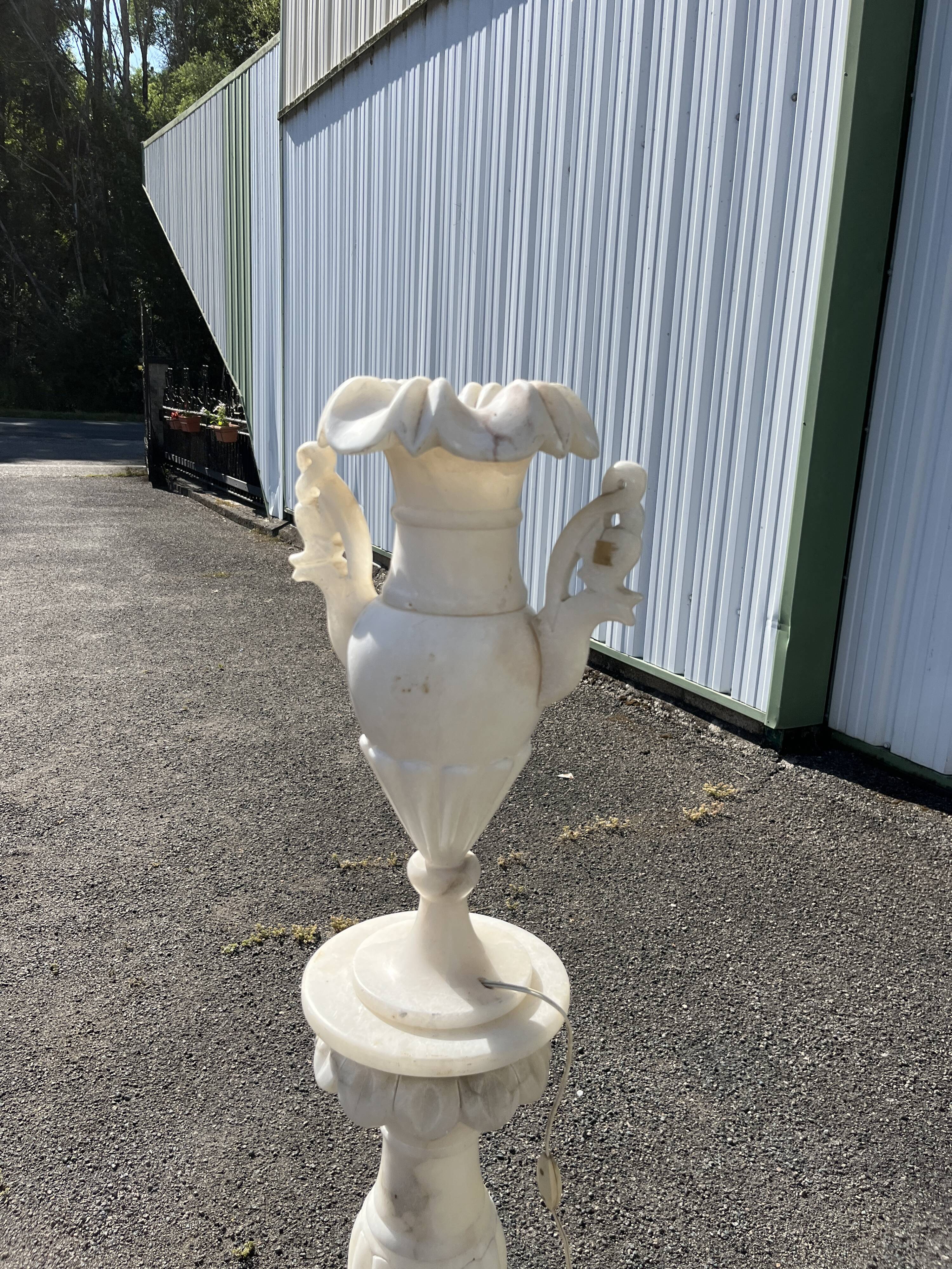 Lampe colonne en albatre