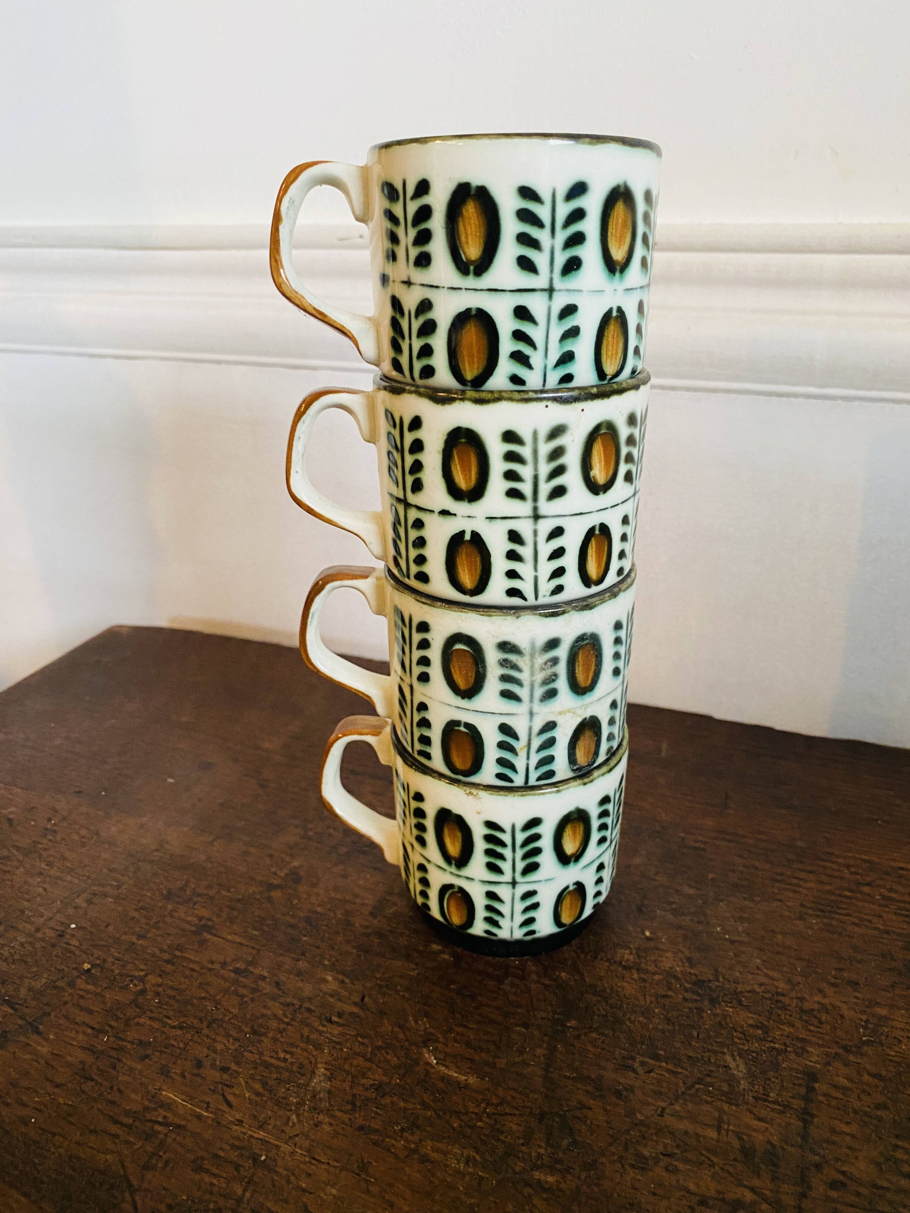 Set of 4 cups Motif Noix Belguim Boch