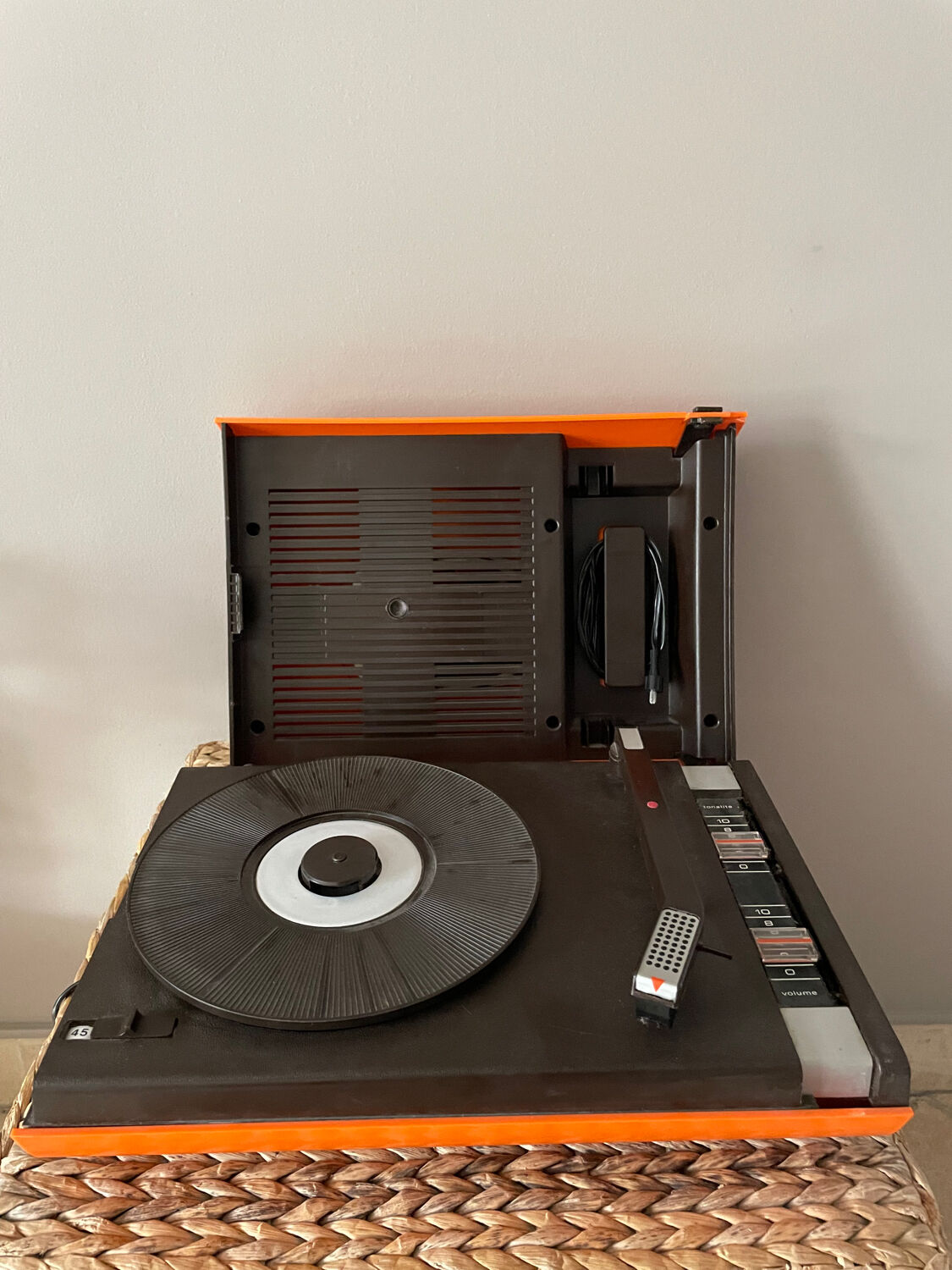 Edison continental record player