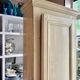 Standing man, cabinet with 1 door, 3 shelves in beige wood