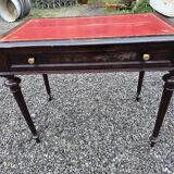 Bureau plat en acajou du XXe