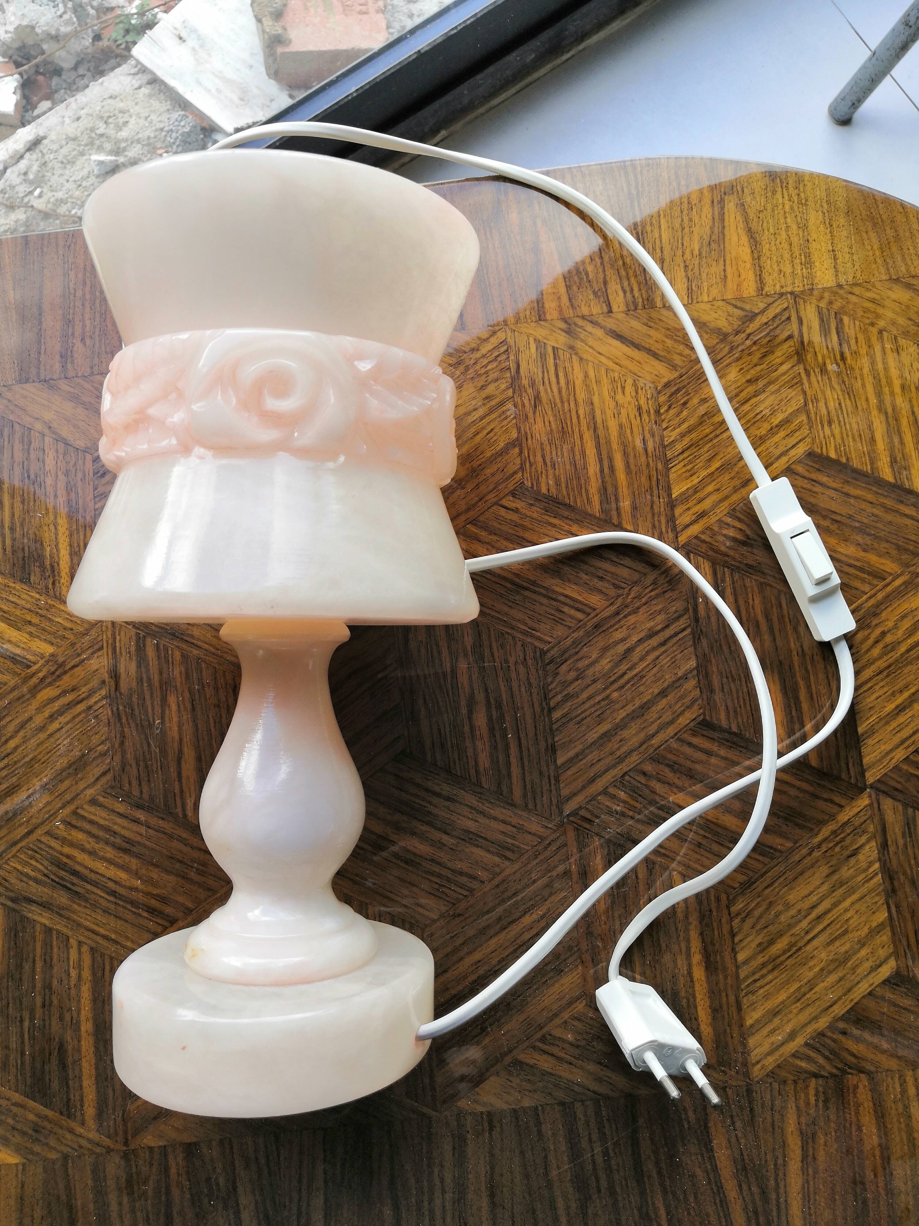 Bedside lamp in alabaster or vintage pink onyx