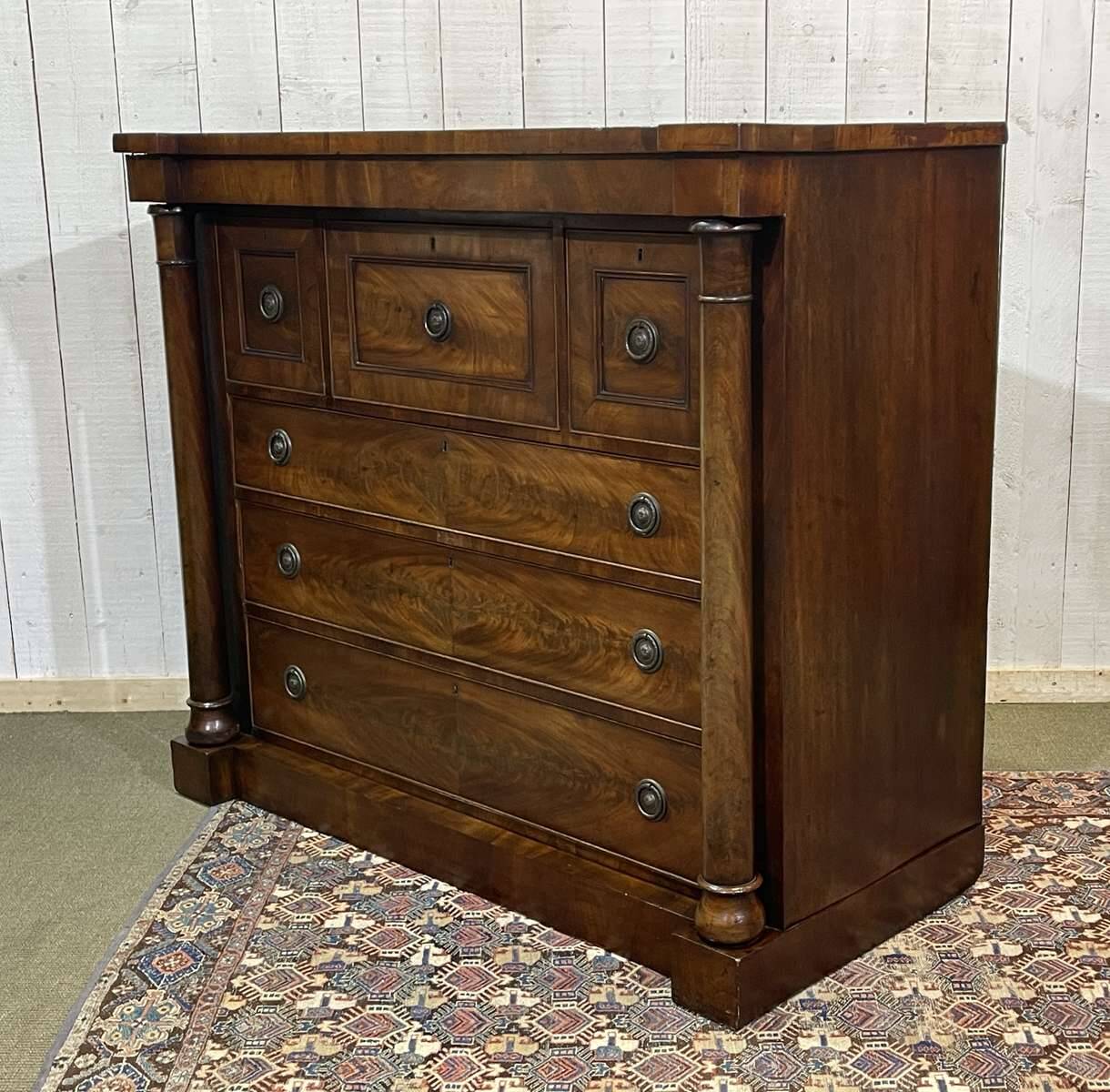 19th century Victorian mahogany chest of drawers