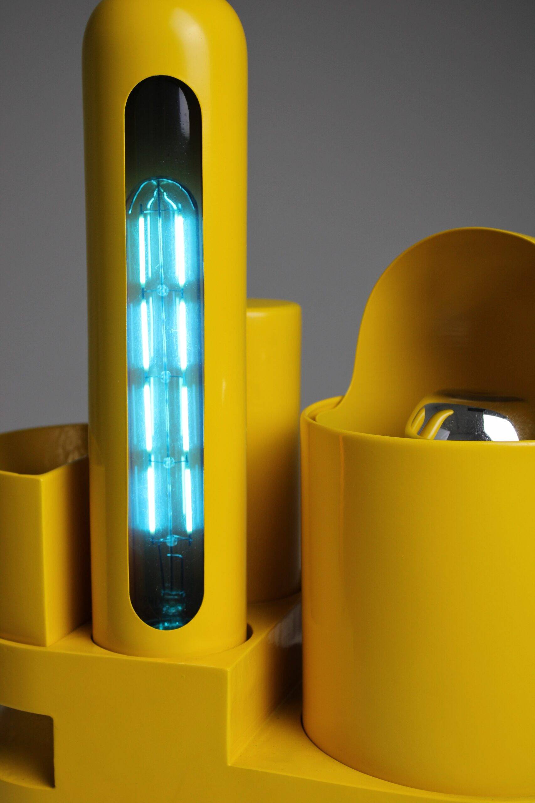 Rimorchiatore table lamp by Gae Aulenti for Candle, 1969