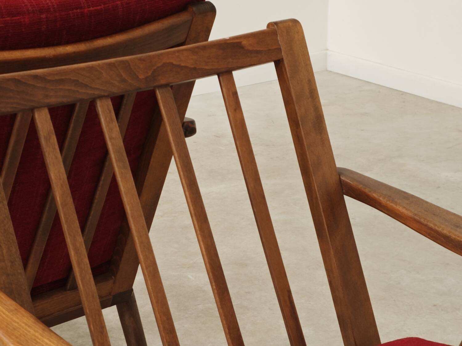 Pair of burgundy boomerang armchairs Antonin Suman Ton Bystrice (Thonet)