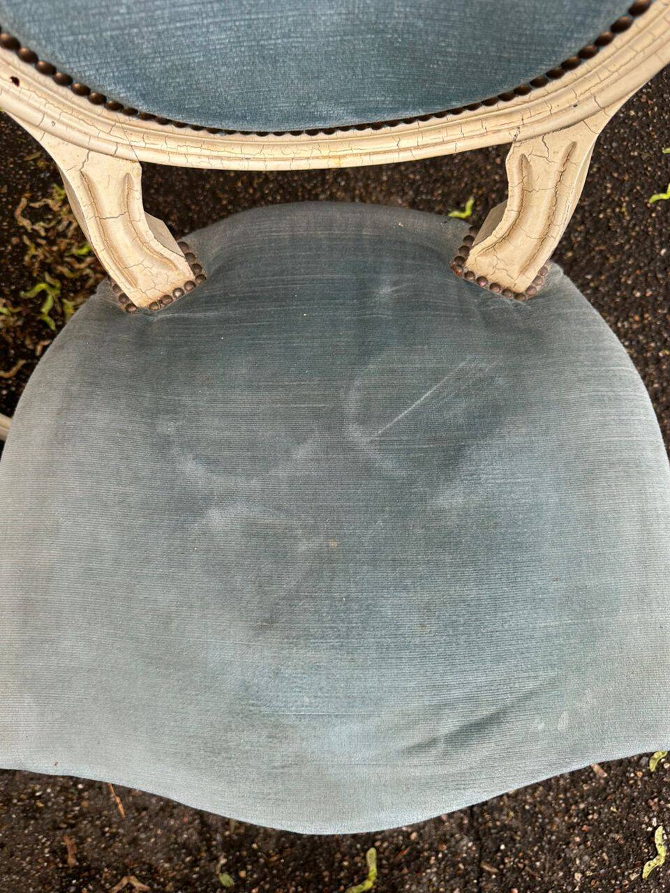 6 Louis XVI medallion chairs in beige wood and blue fabric from the 18th century.