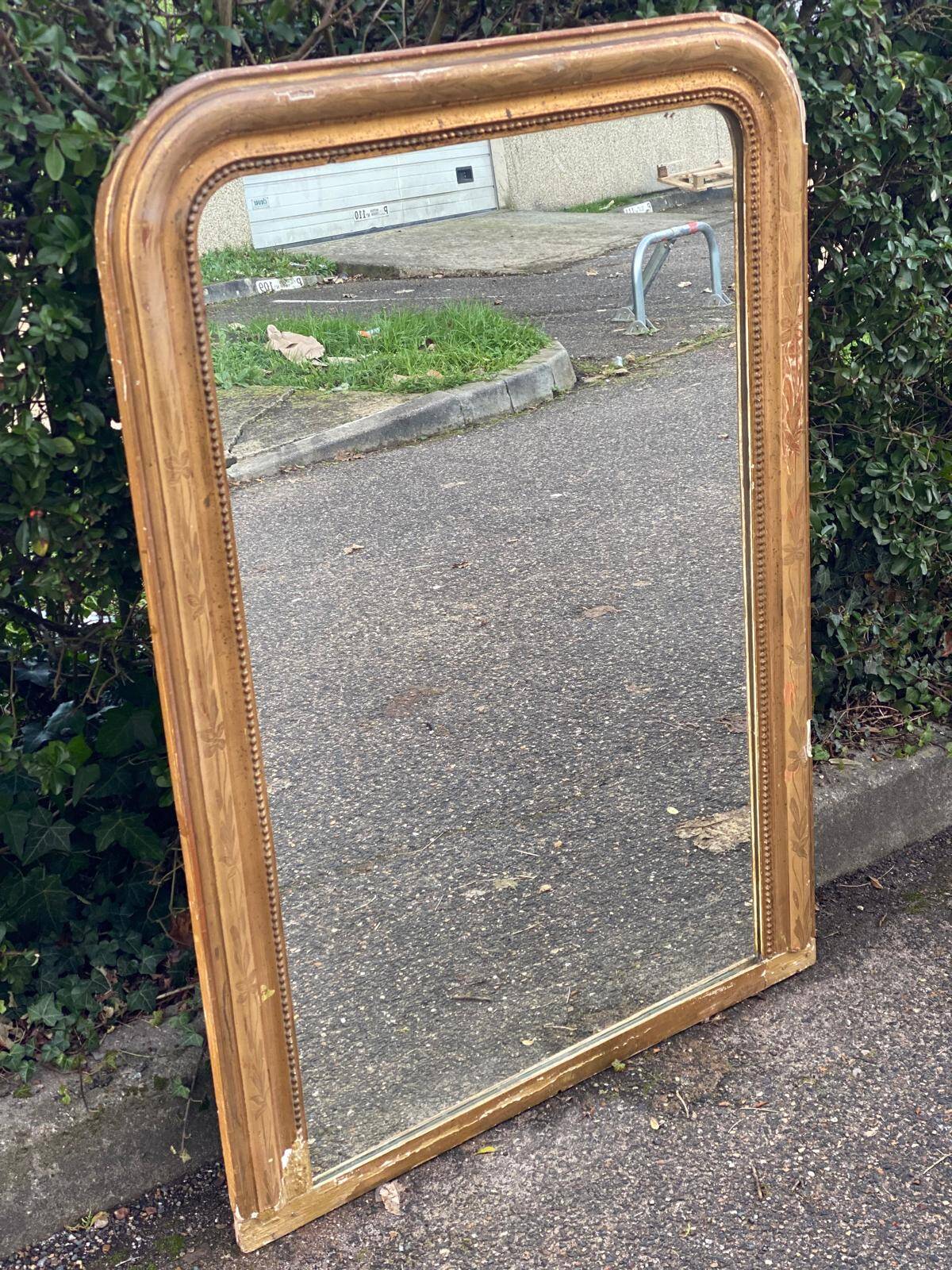 Louis Philippe mirror in solid wood and gilded stucco 19th century 125x80cm