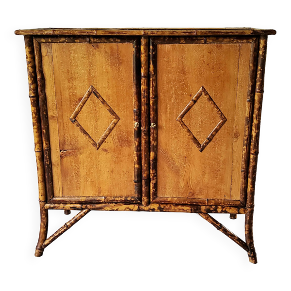 Buffet parisien en bambou et bois
