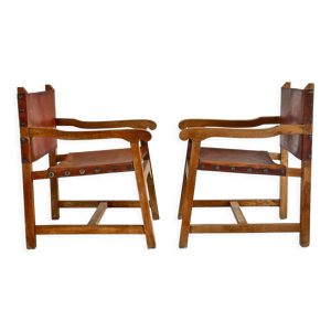 Paire de fauteuils espagnols,