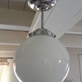 Opaline globe suspension