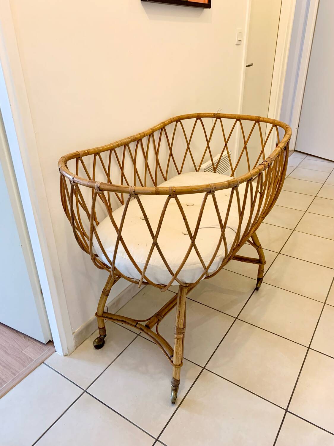 Rattan cradle