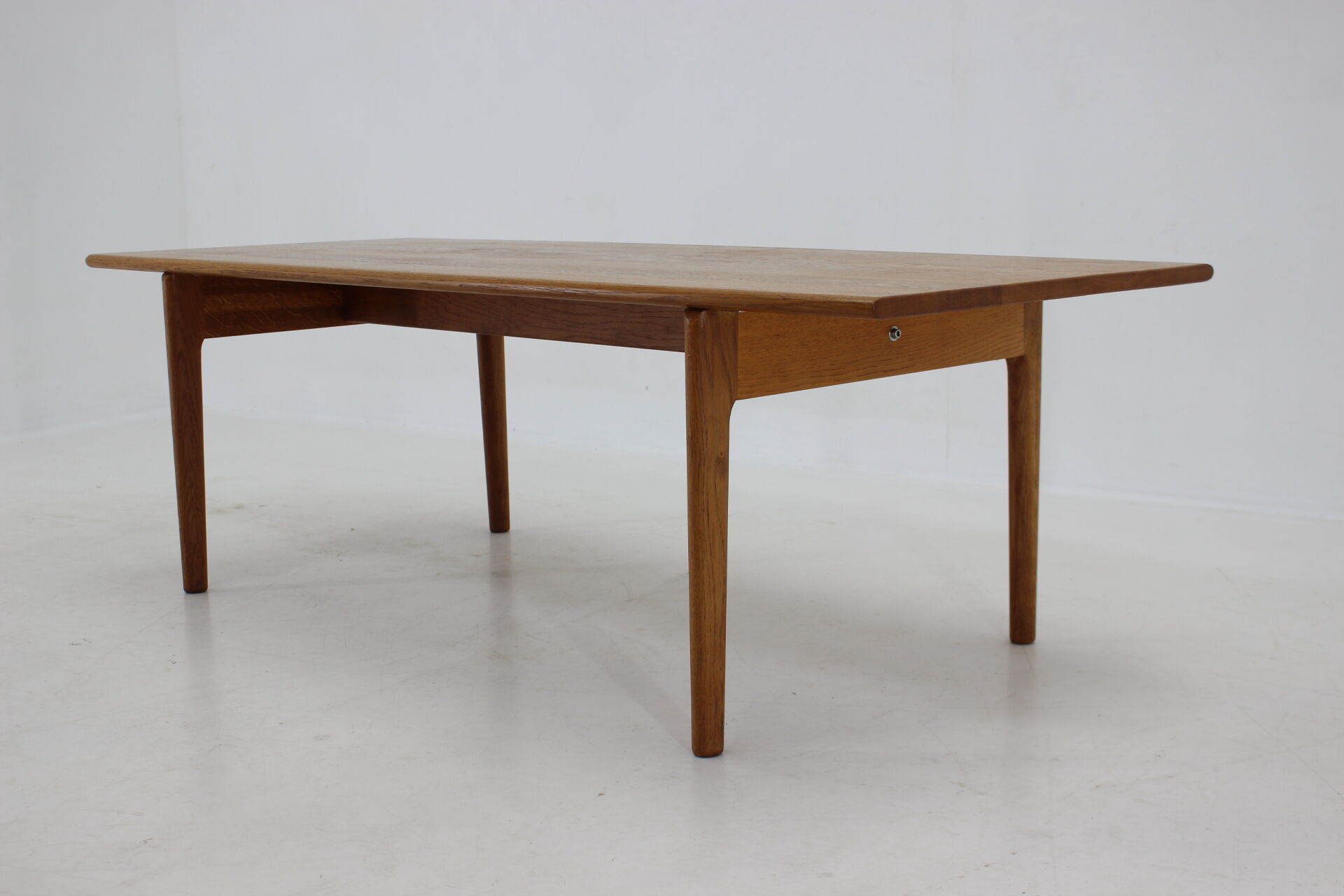 1960s Hans J Wegner Solid Oak Coffee Table 'AT-15' for Andreas Tuck, Denmark