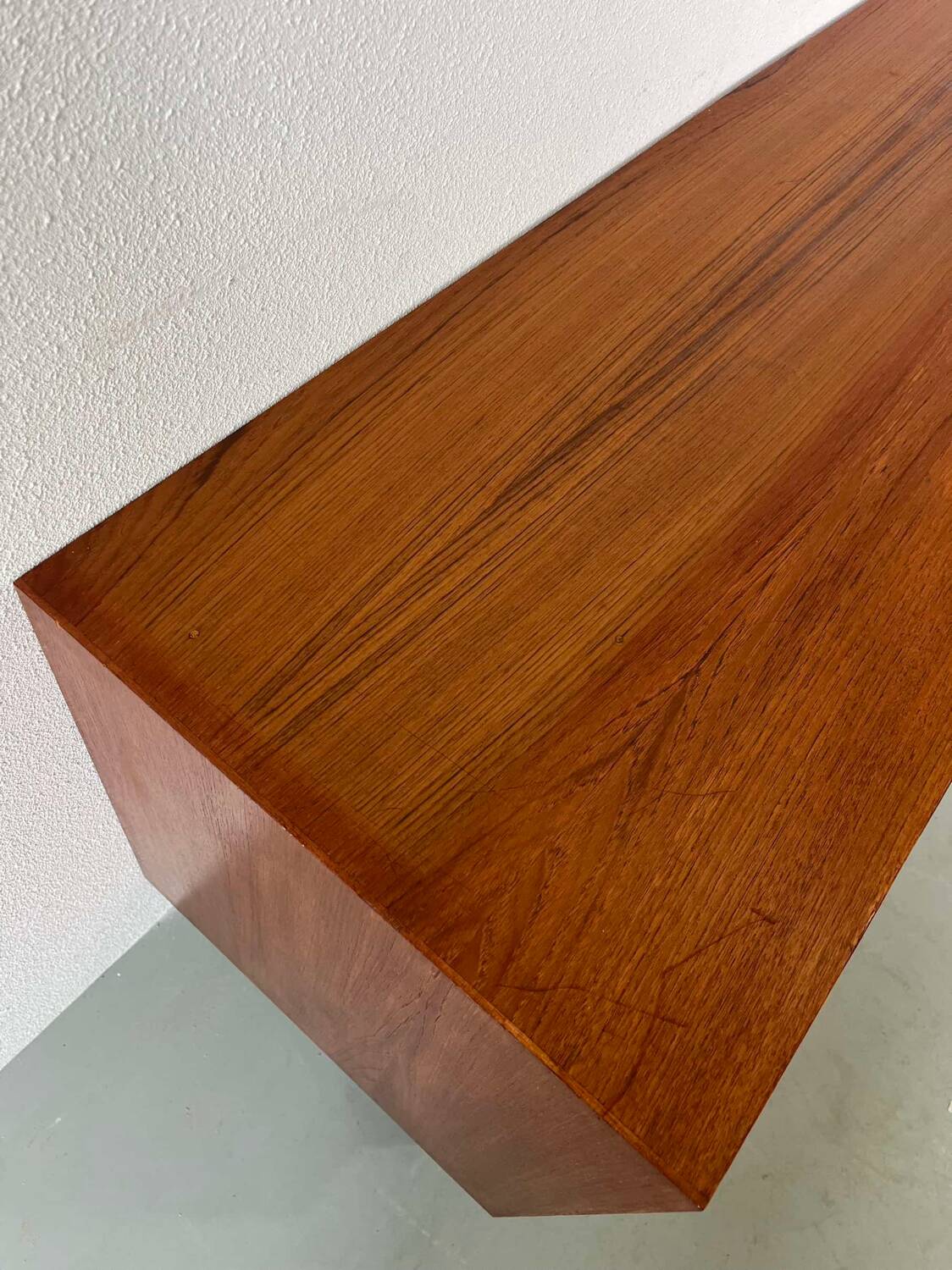 Vintage lowboard XL teak