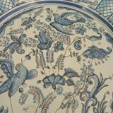 Decorative earthenware dish
