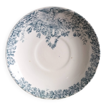 Saint Amand plate by Lebacqz & Bouchart, Colombier decoration, early 20th century