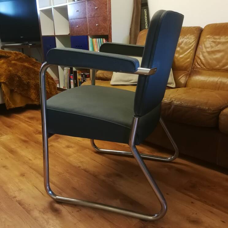 Roneo armchair, Nori model, gray leatherette, chrome tubes, very good general condition