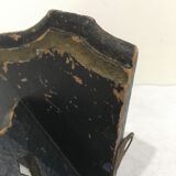 Napoleon III corner shelf