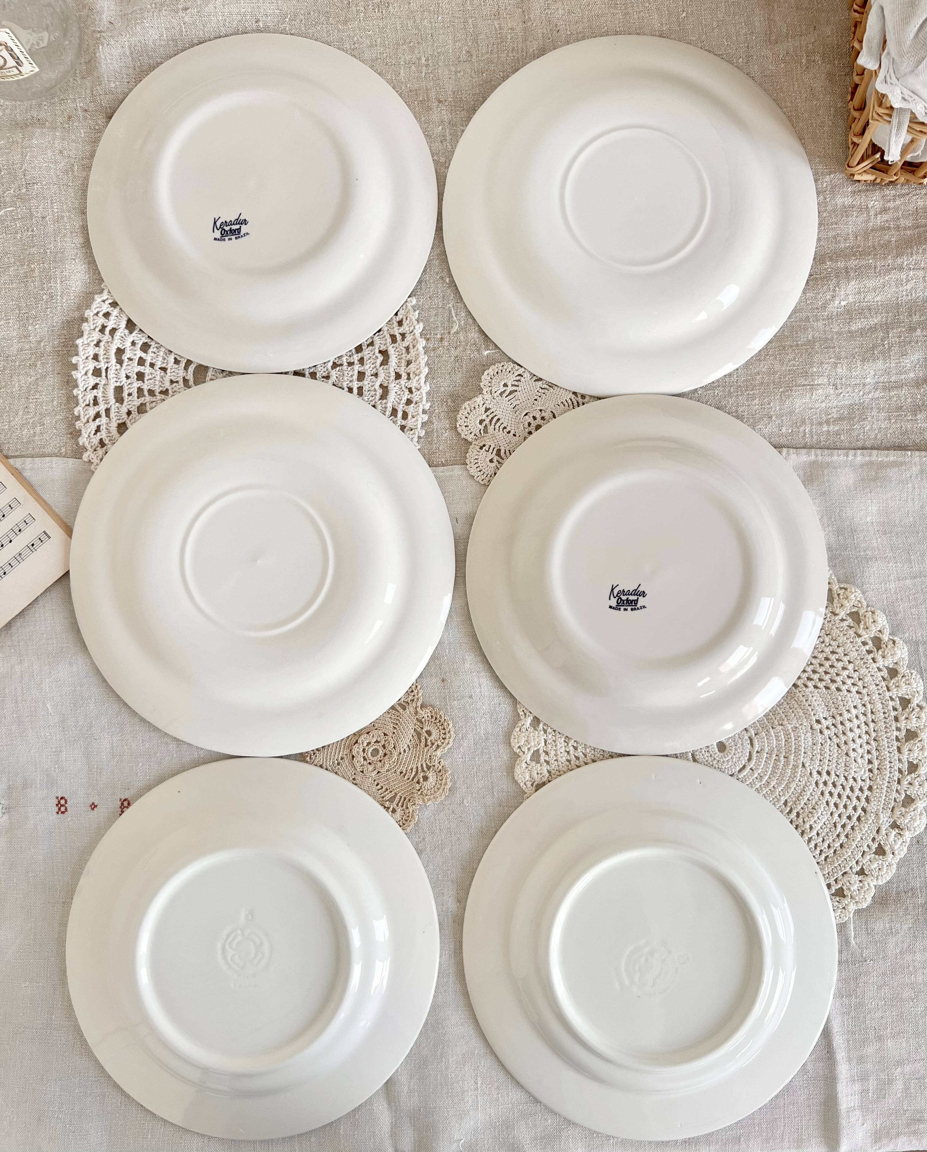6 vintage mismatched blue and white porcelain dinner plates - Lot J