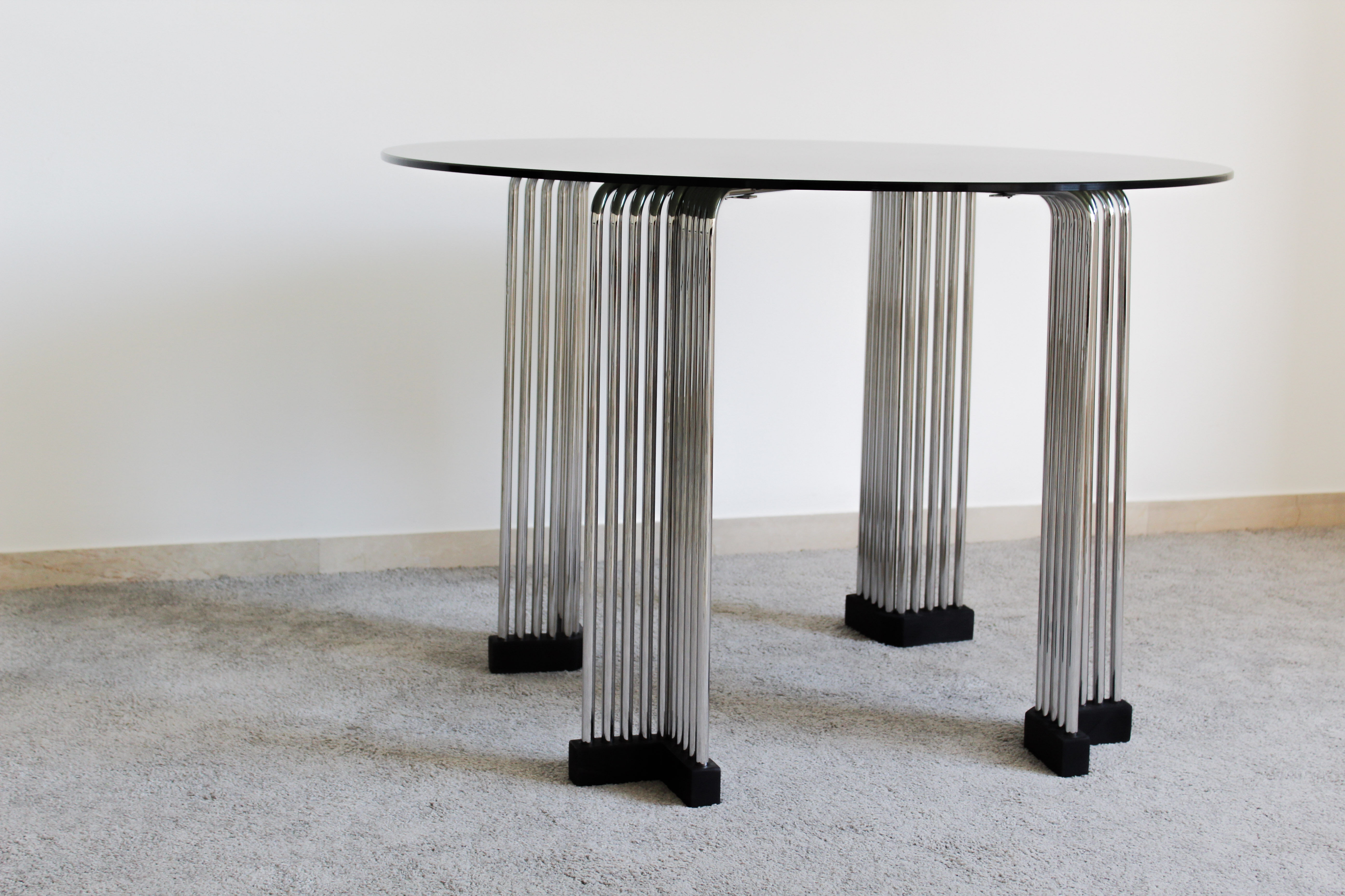 Chromed round round glass round rod table, Italy 1970s