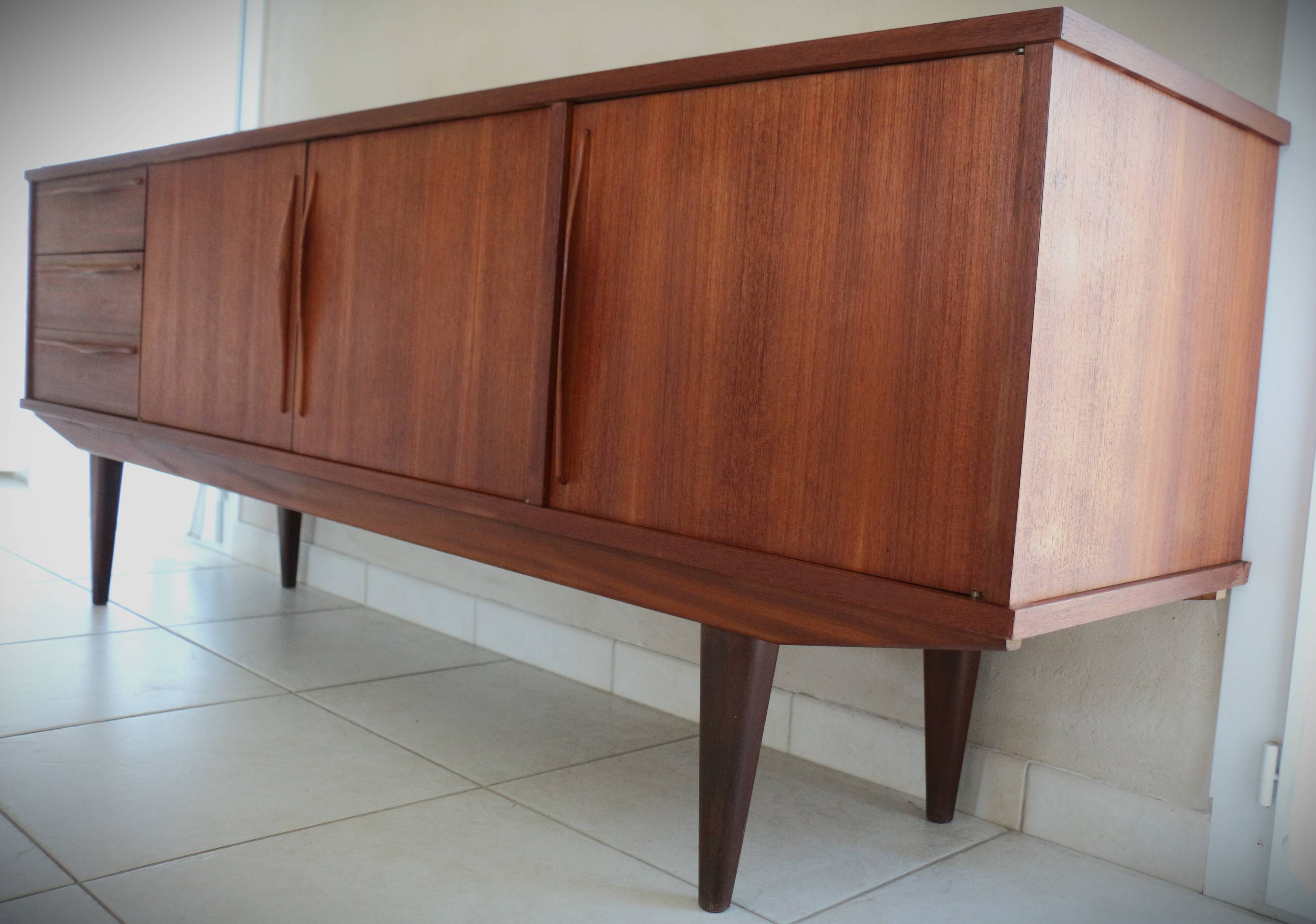 Scandinavian design in French-made teak