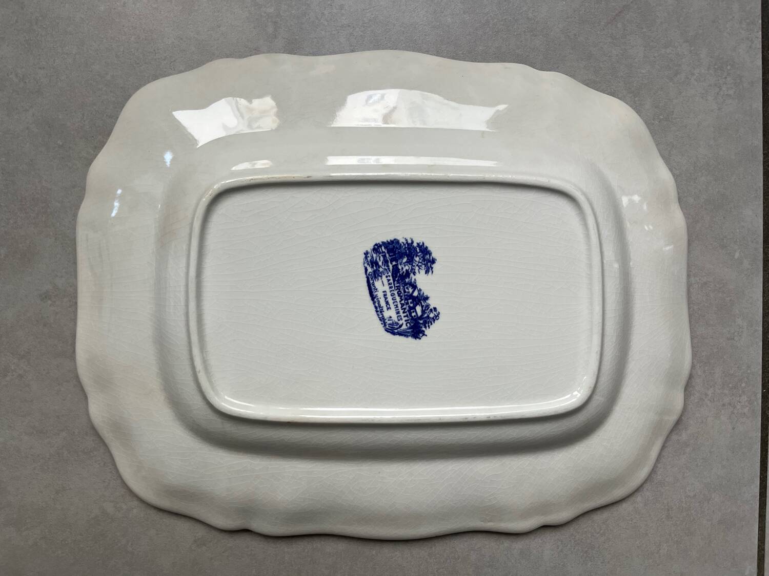 “Romantic” Sarreguemines serving dish