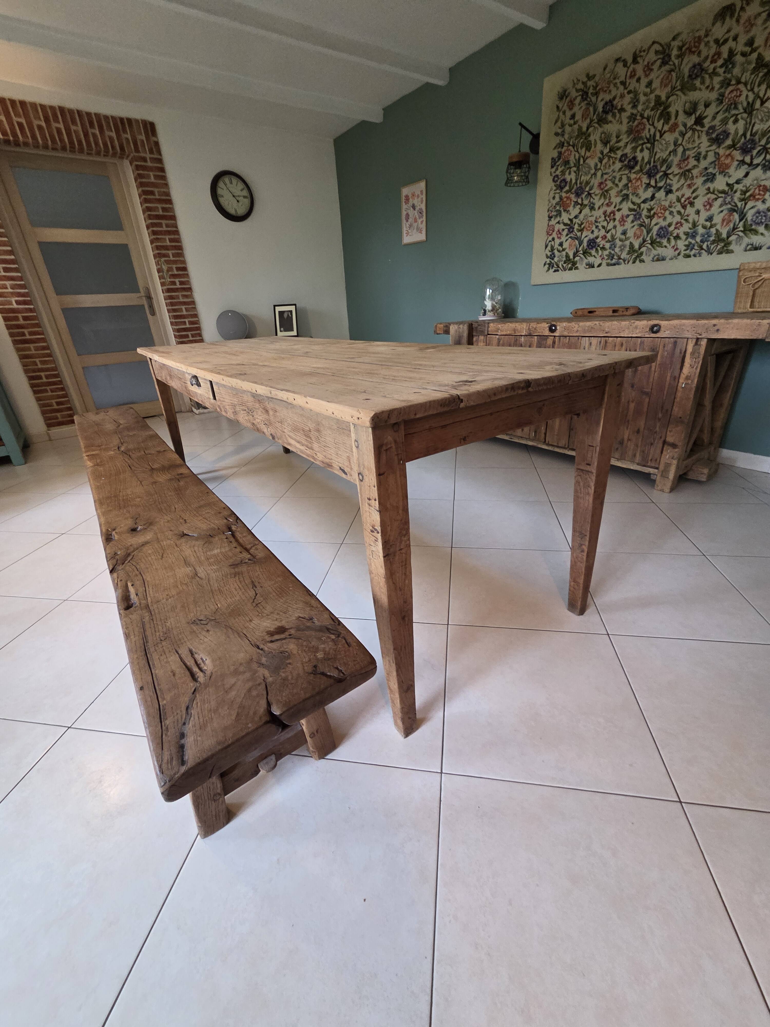 Solid pine farmhouse table and its bench - 19th century - Authentic patina