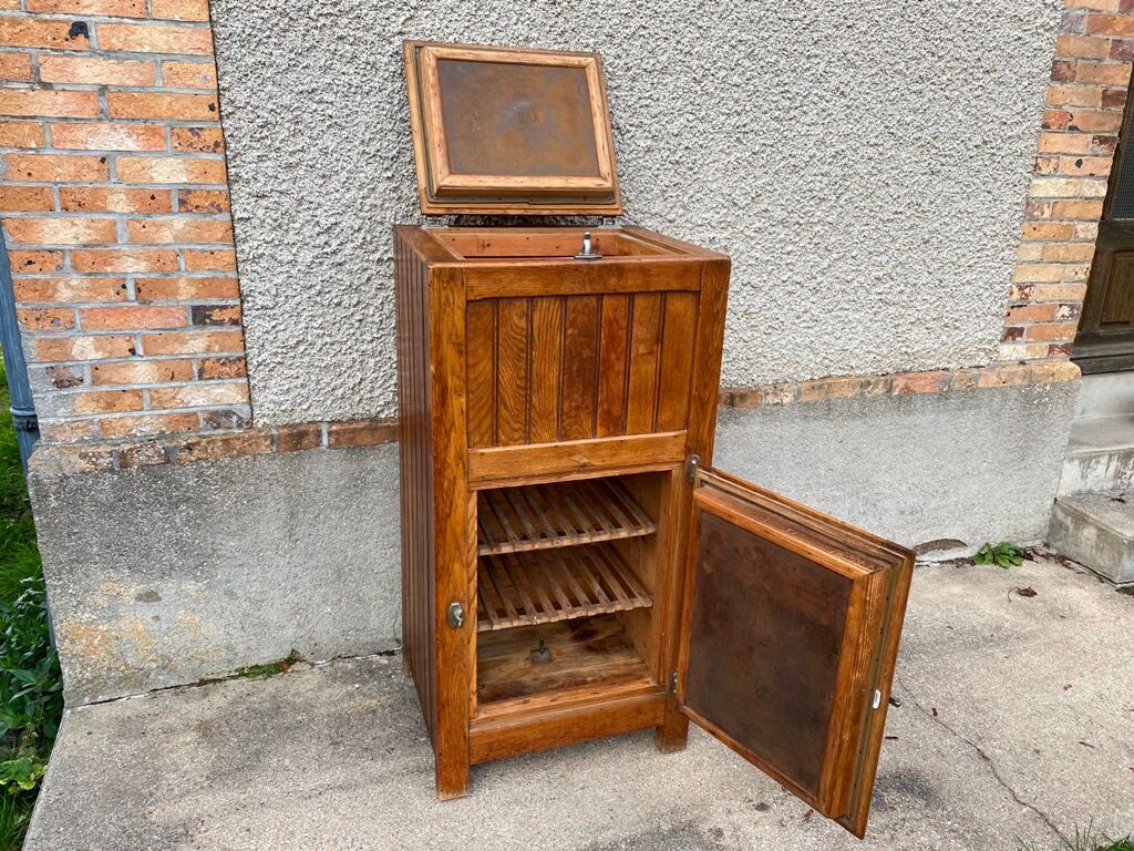 Frigo craft furniture wood oak bar ice cream from the 1930s