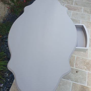 Violin table