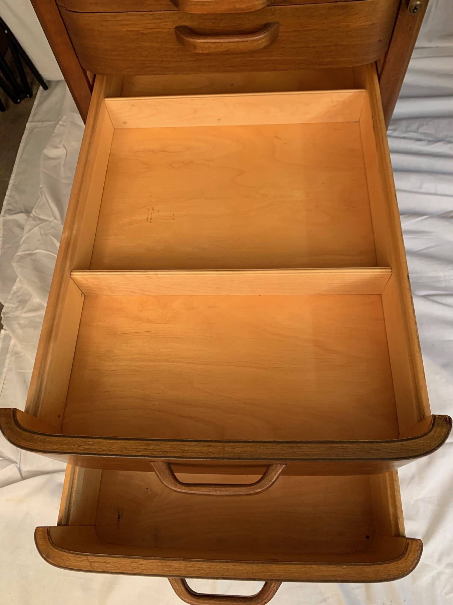 Desk designed by Gunnar Ericsson, Atvidaberg, Facit AB Buromöbel Zurich, Sweden, 1950s