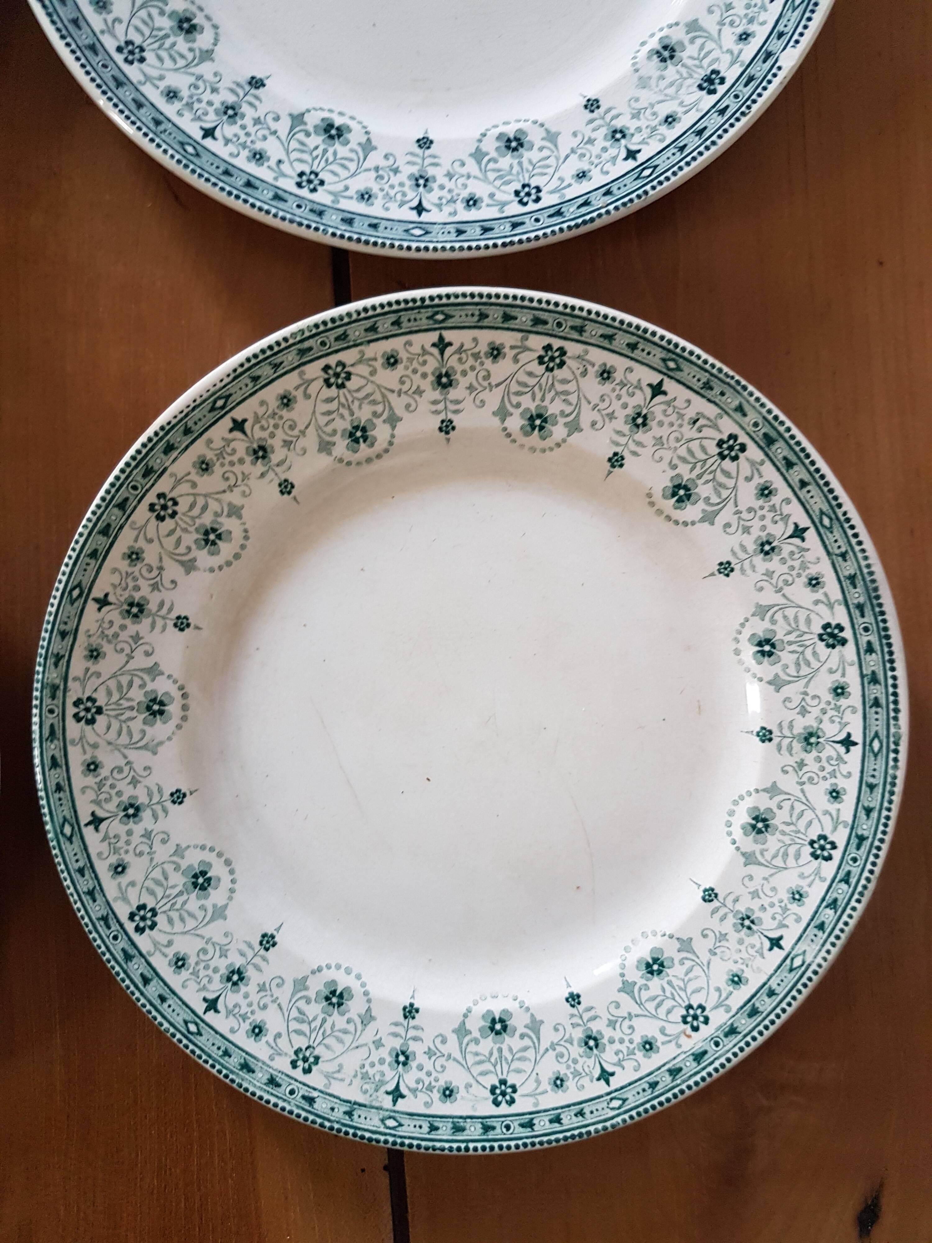 Flat plates wolf mill and hamage