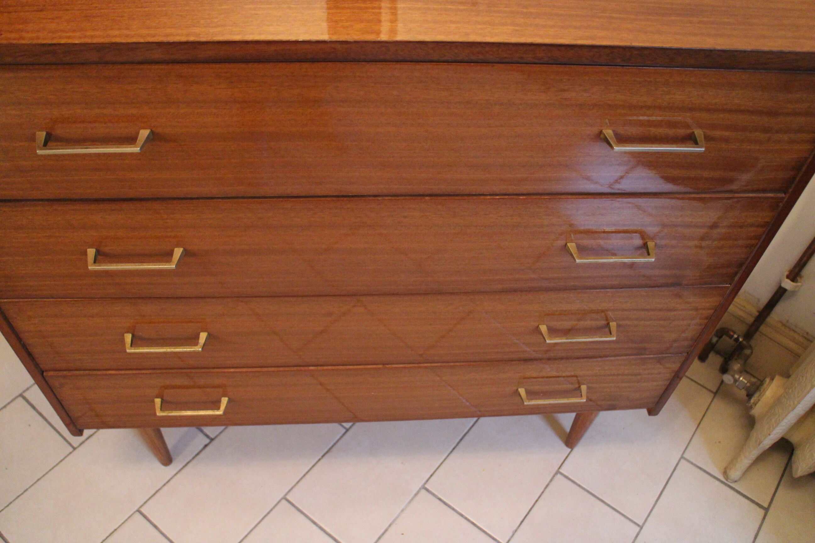 Vintage chest of drawers