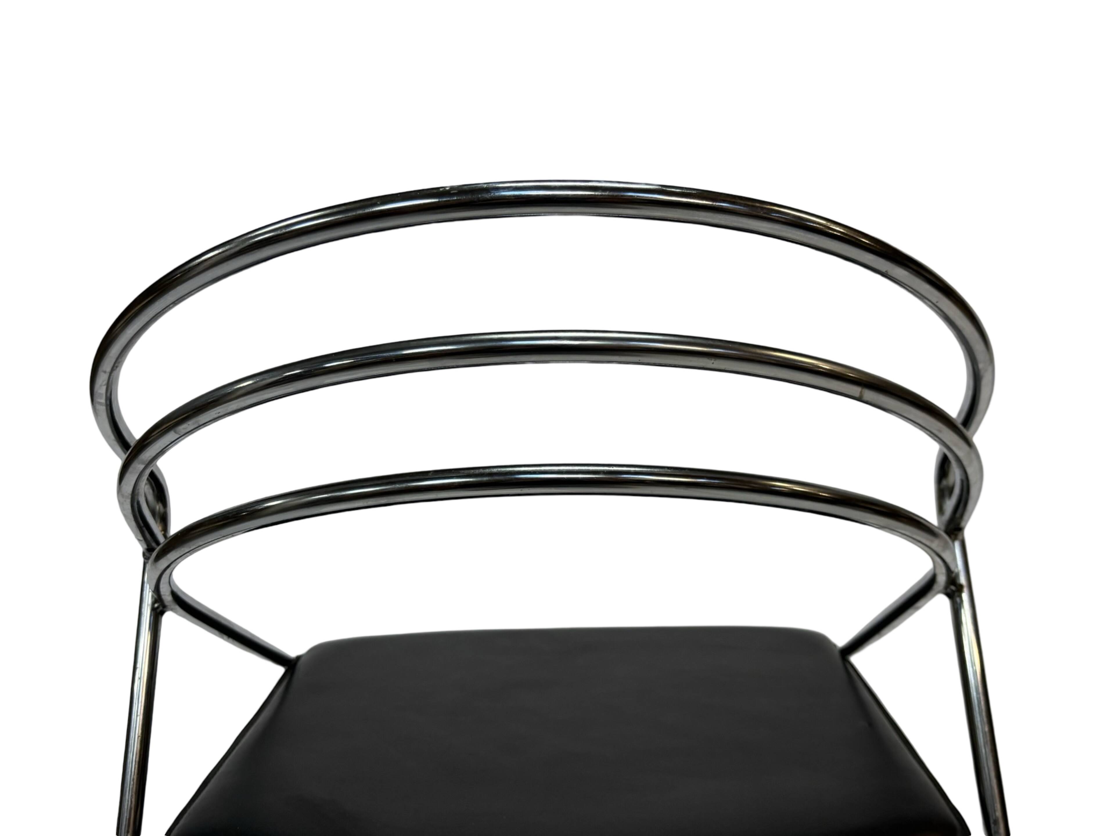 4 chaises minimalistes en fil d'acier chromé, années 80