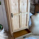 Parisian locker room