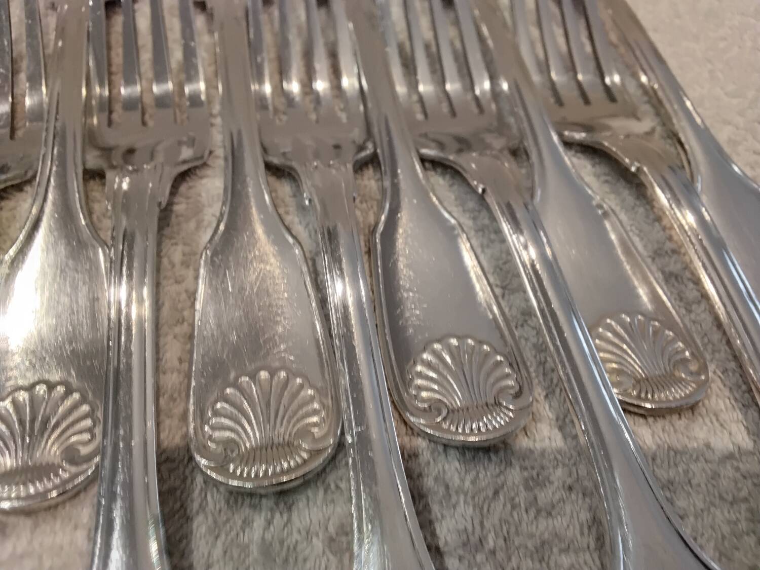 12 silver-plated table forks by Christofle Vendôme