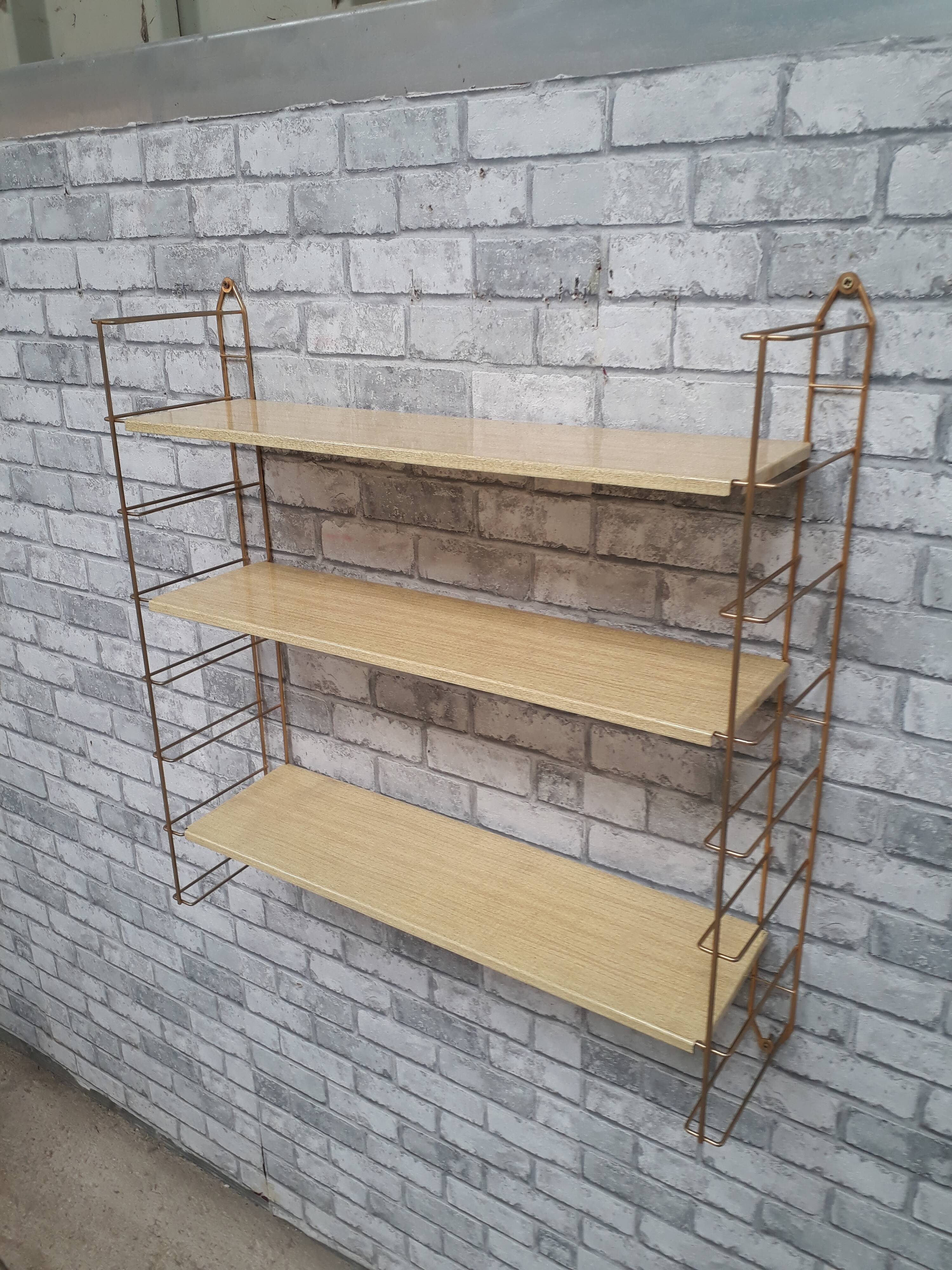 Extended  3 levels gold metal. 59 Width (cm): 68Hauteur (cm)