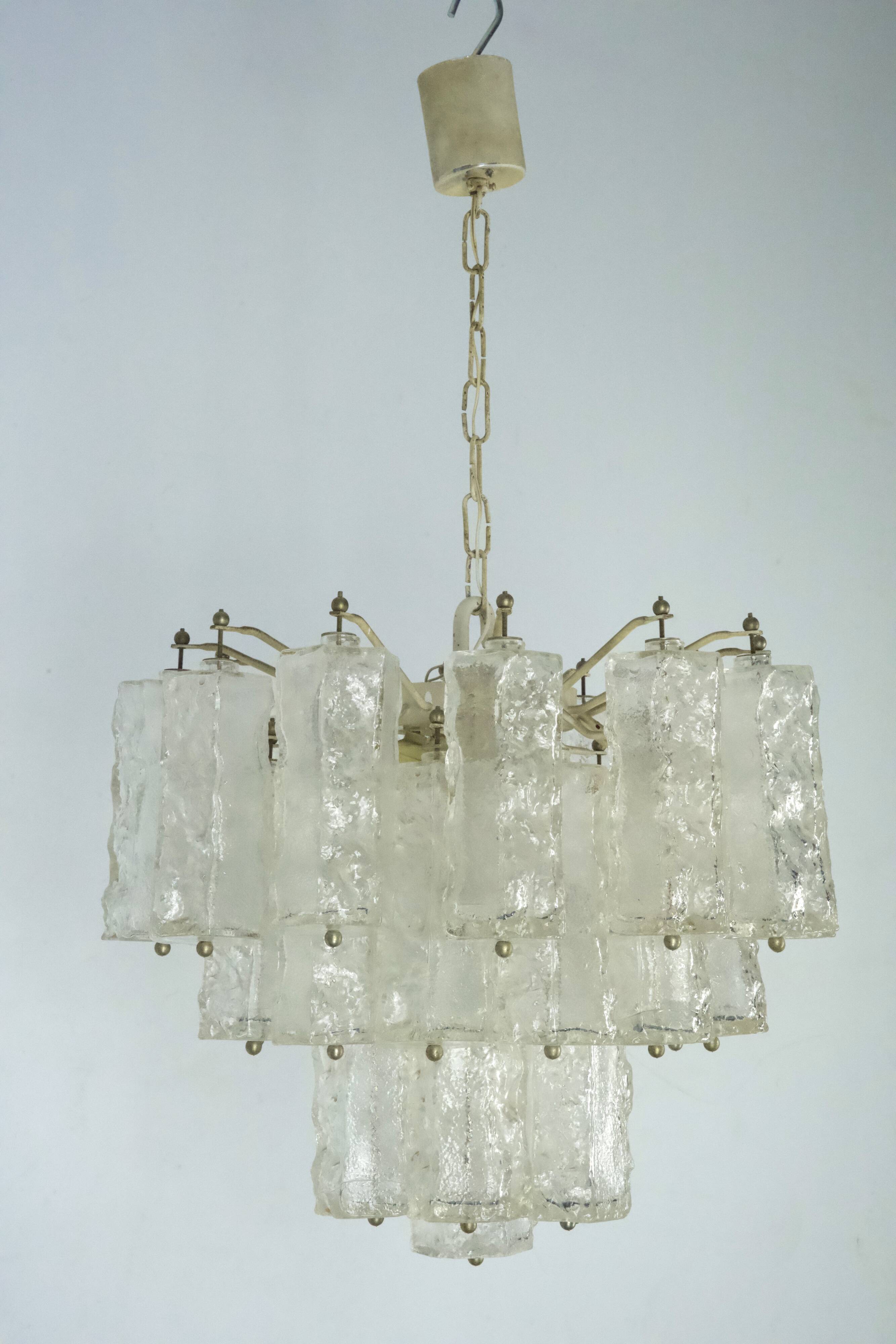 Mid-Century Toni Zuccheri for Venini, corteccia murano glass chandelier. 1960s Italy