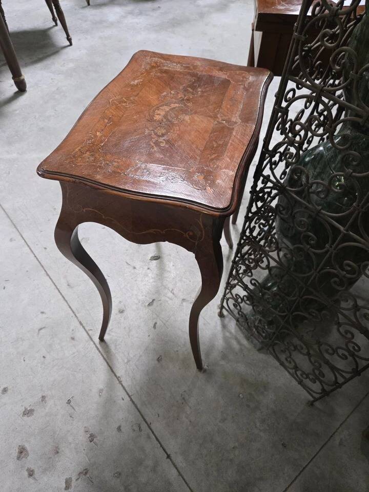 work table from the Napoleonic III era with marquetry of scrolls and patterns